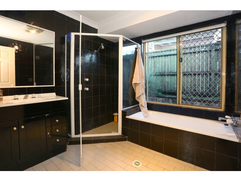 5 Masters Street, Arundel QLD 4214