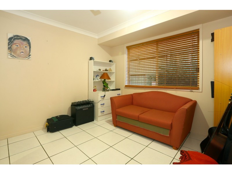 5 Masters Street, Arundel QLD 4214