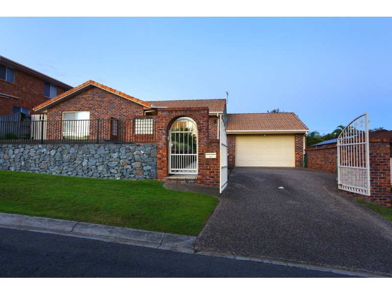 5 Masters Street, Arundel QLD 4214