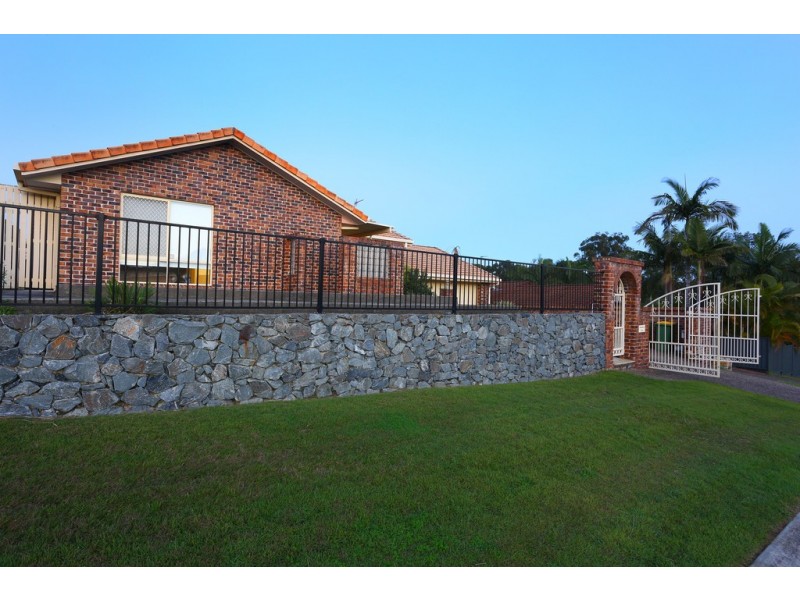 5 Masters Street, Arundel QLD 4214