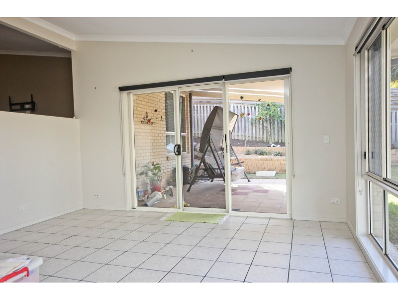 25 Palmerston Dr, Oxenford QLD 4210