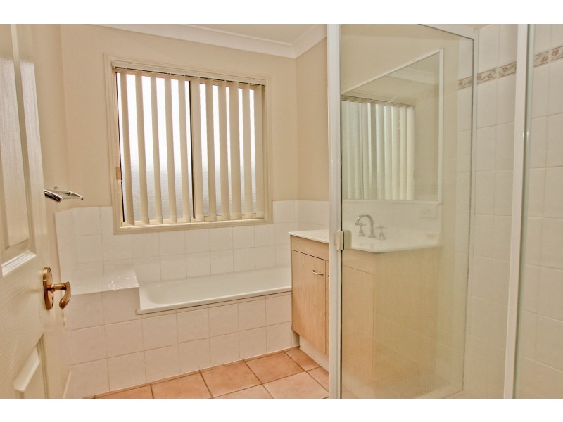 2 Frigate Street, Helensvale QLD 4212