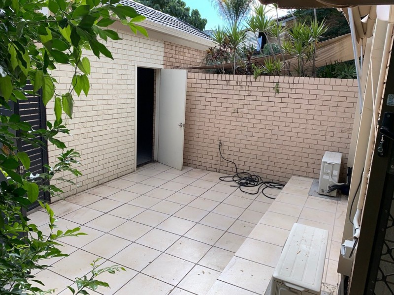 2/7 Aquila Court, Mermaid Waters QLD 4218