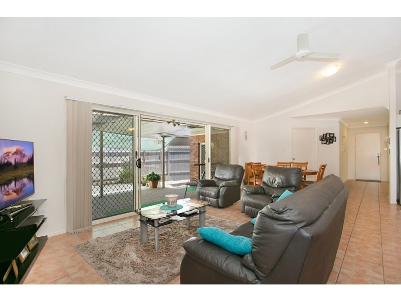 11 Gemini Circuit, Molendinar QLD 4214