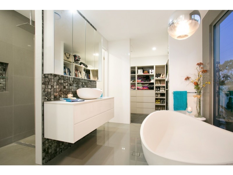 59 Pacific Avenue, Miami QLD 4220