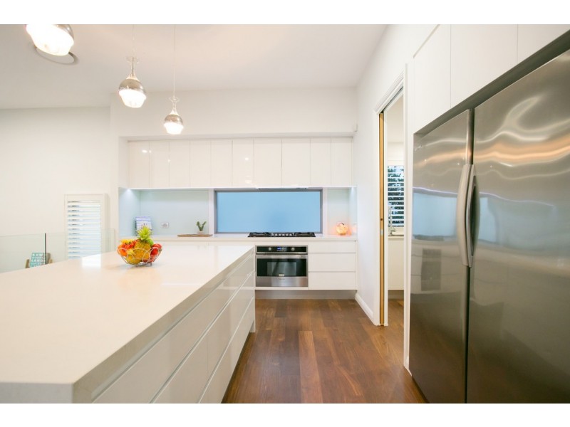 59 Pacific Avenue, Miami QLD 4220