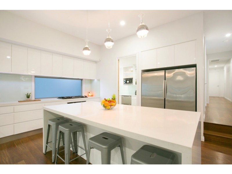 59 Pacific Avenue, Miami QLD 4220