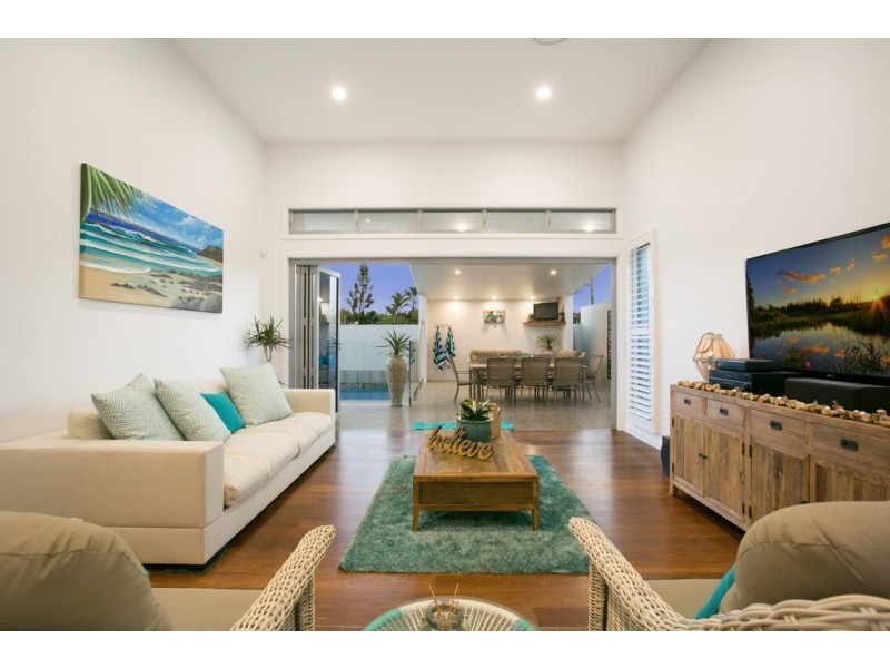 59 Pacific Avenue, Miami QLD 4220