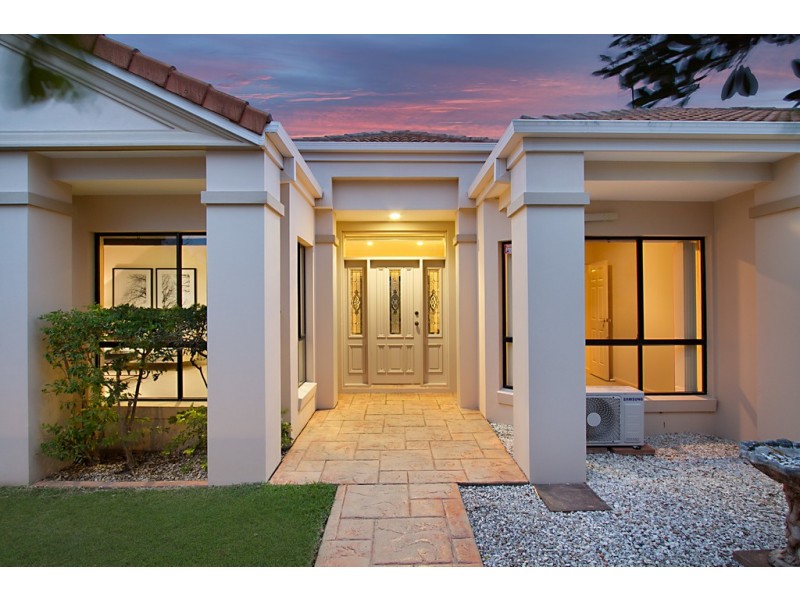 18 Arbuthnot Parade, Benowa Waters QLD 4217