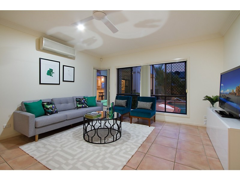 18 Arbuthnot Parade, Benowa Waters QLD 4217