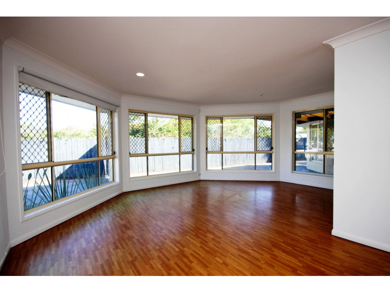 143 Monterey Keys Drive, Helensvale QLD 4212