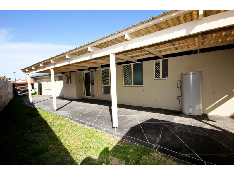 143 Monterey Keys Drive, Helensvale QLD 4212