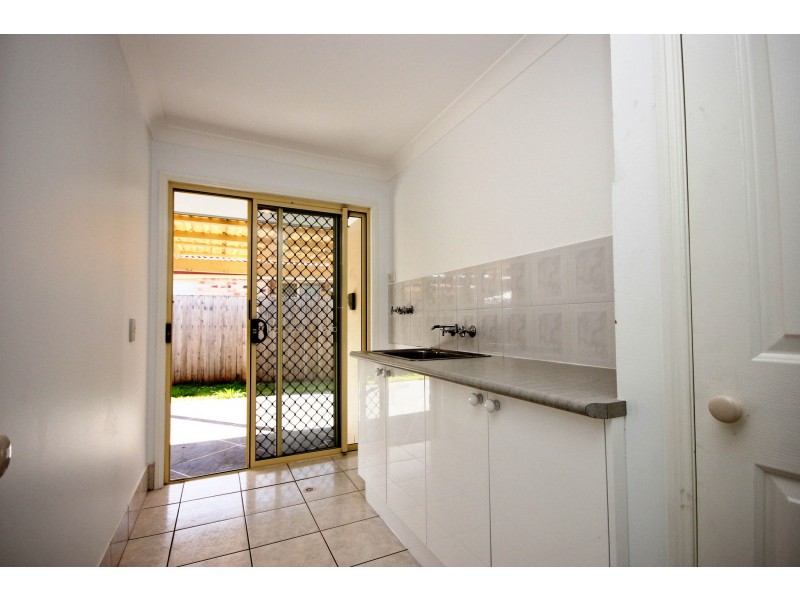 143 Monterey Keys Drive, Helensvale QLD 4212