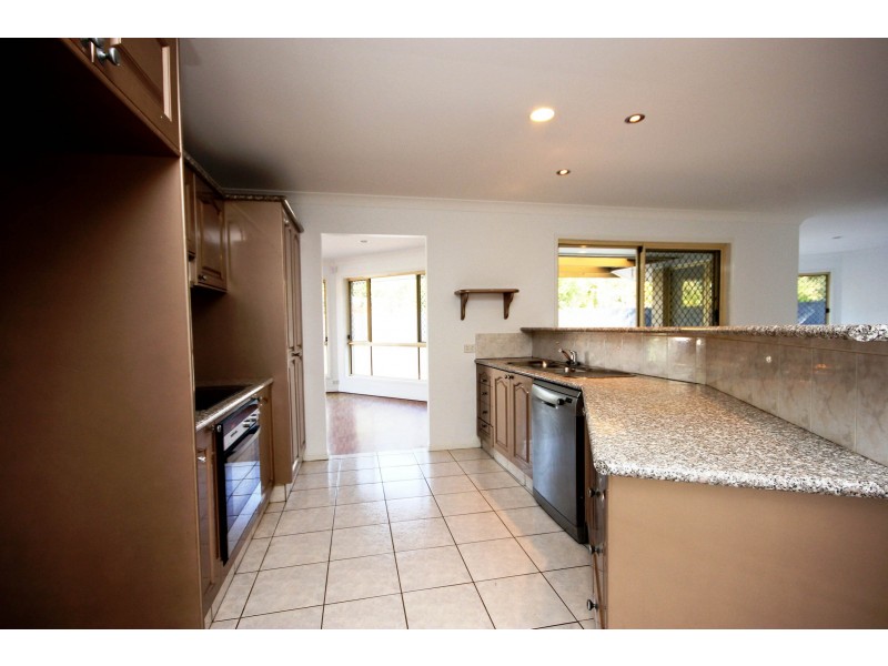 143 Monterey Keys Drive, Helensvale QLD 4212