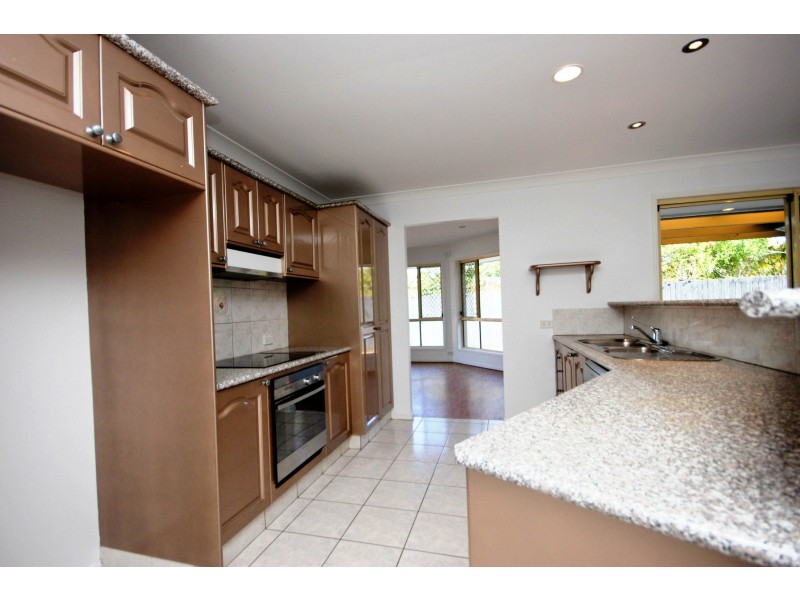 143 Monterey Keys Drive, Helensvale QLD 4212