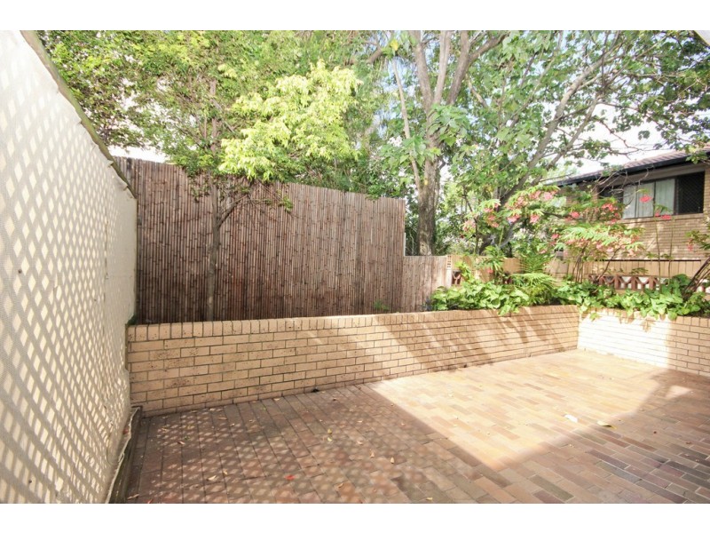 3/6 Genoa St, Surfers Paradise QLD 4217