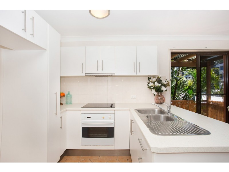 6/173 Surf Parade, Broadbeach QLD 4218