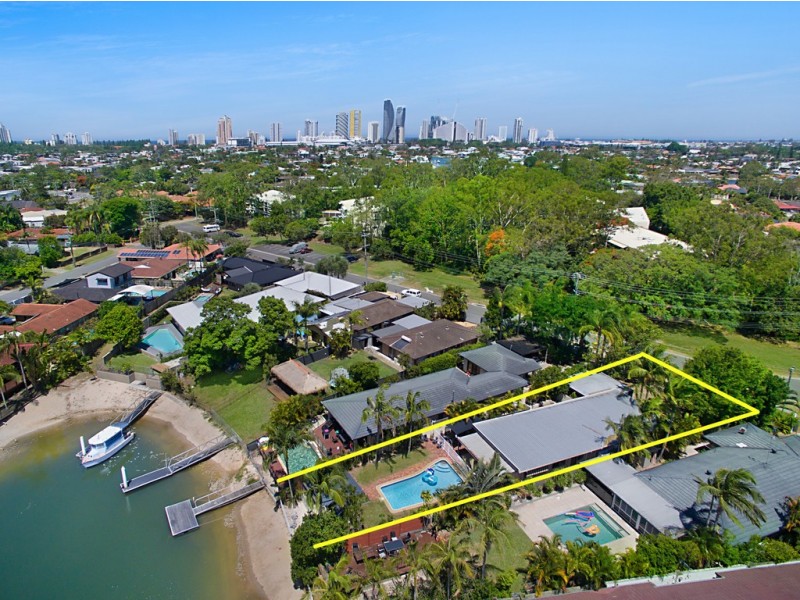 37 Holland Court, Broadbeach Waters QLD 4218