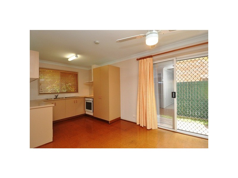 2/10 Coventry Court, Labrador QLD 4215