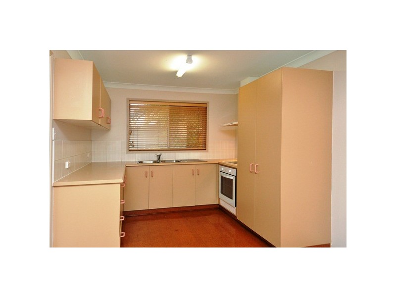 2/10 Coventry Court, Labrador QLD 4215