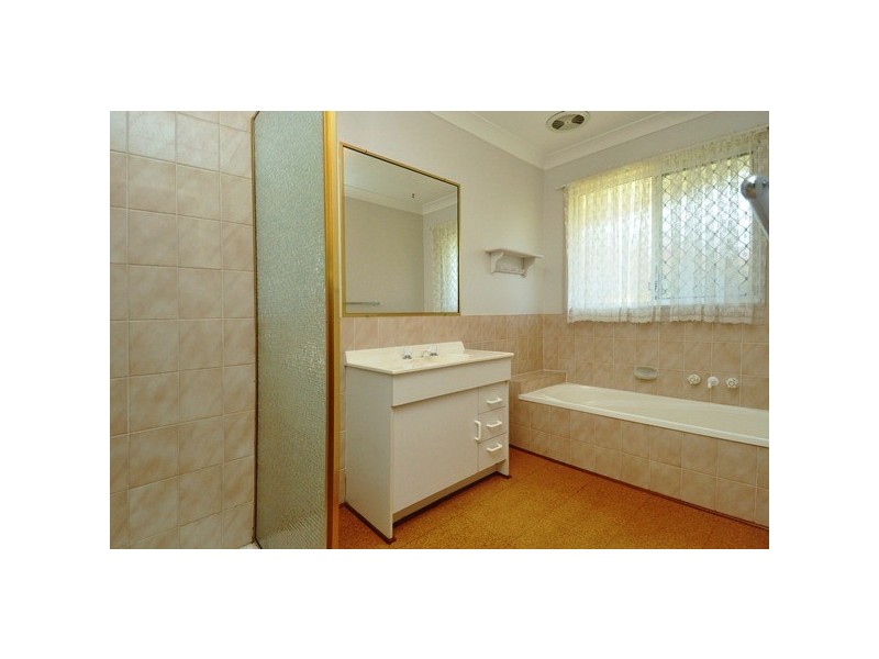 2/10 Coventry Court, Labrador QLD 4215