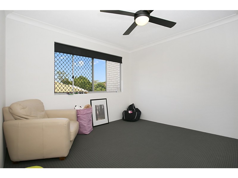 4/38 Chelsea Avenue, Broadbeach QLD 4218