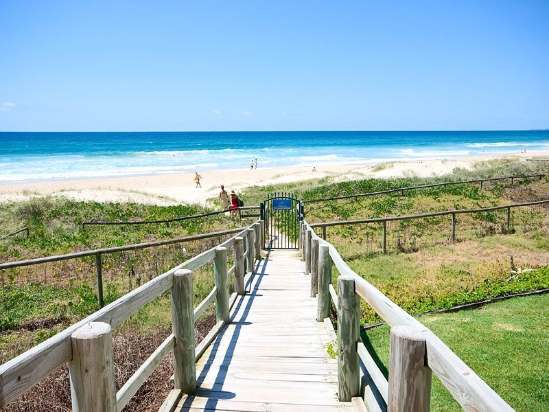 4A/50 Old Burleigh Road”Breakers”, Surfers Paradise QLD 4217