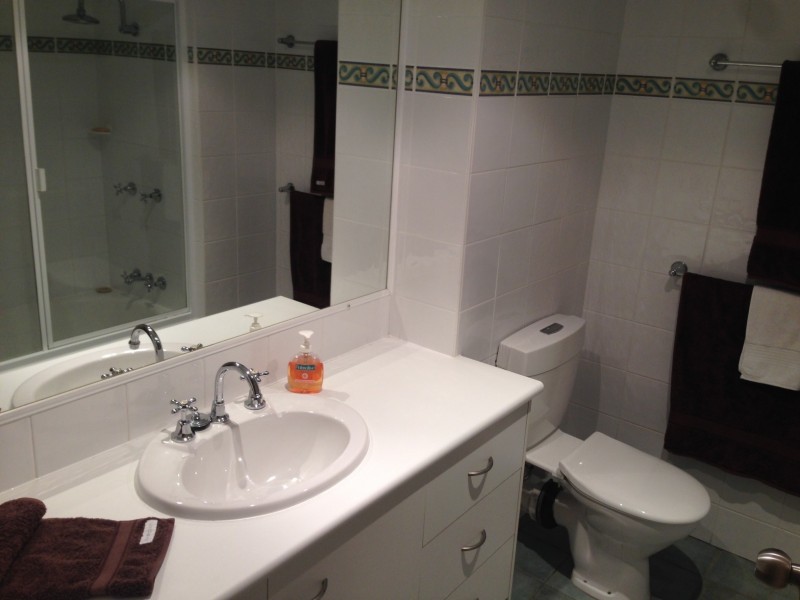 4A/50 Old Burleigh Road”Breakers”, Surfers Paradise QLD 4217