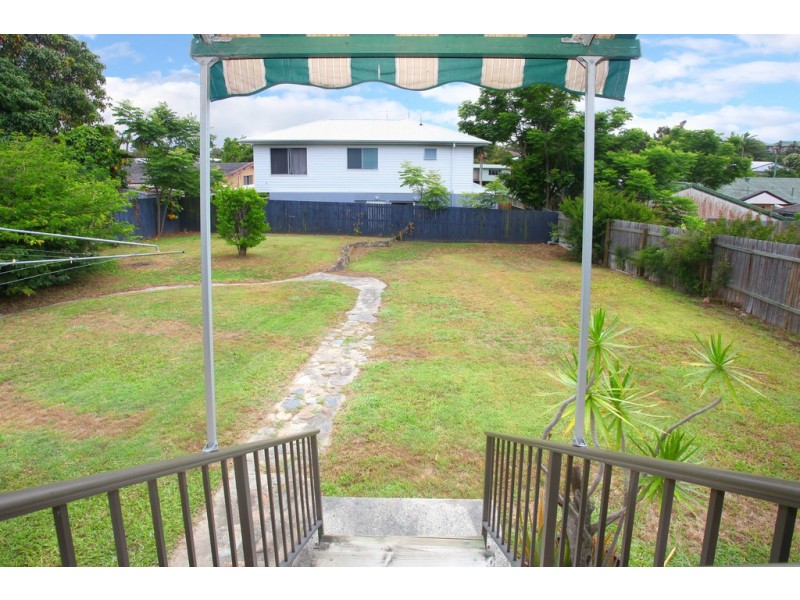 115 Falconer Street, Southport QLD 4215