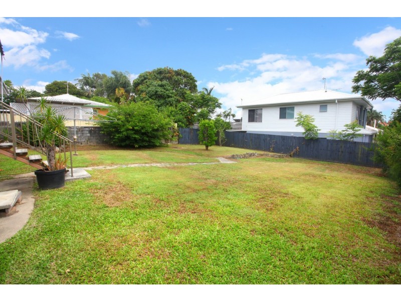 115 Falconer Street, Southport QLD 4215