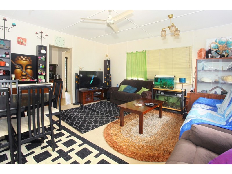 115 Falconer Street, Southport QLD 4215