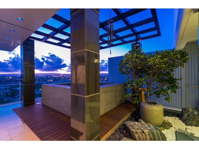 1703 ‘Aqua’ 300 Marine Parade, Labrador QLD 4215