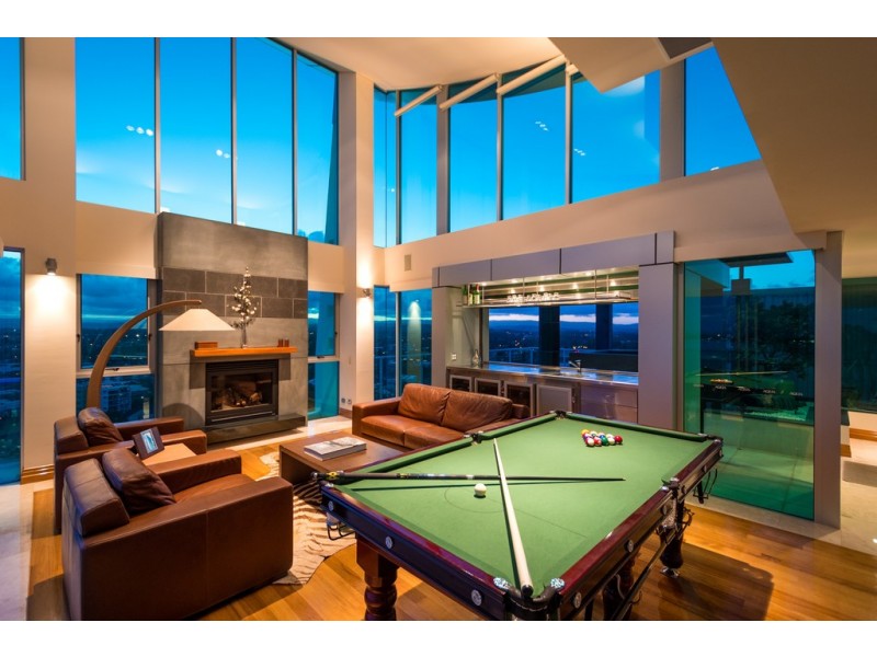 1703 ‘Aqua’ 300 Marine Parade, Labrador QLD 4215