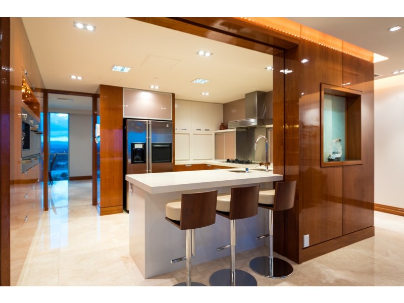 1703 ‘Aqua’ 300 Marine Parade, Labrador QLD 4215