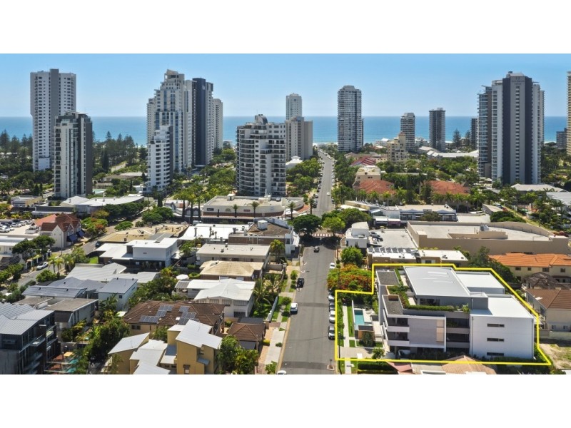 50 Woodroffe Ave, Main Beach QLD 4217