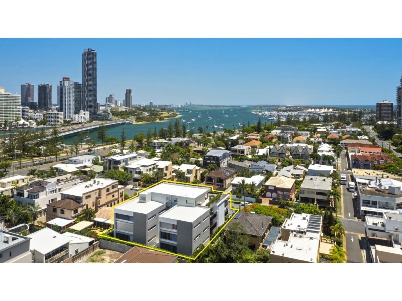 50 Woodroffe Ave, Main Beach QLD 4217
