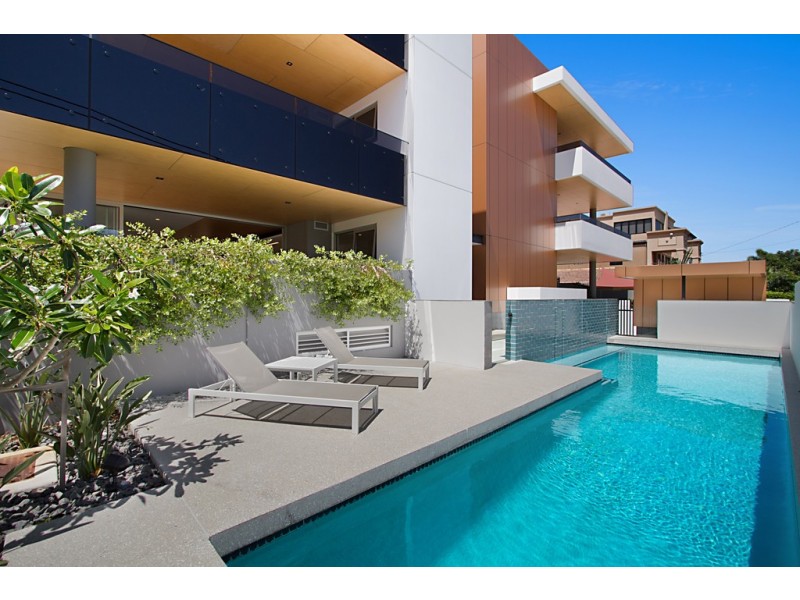 50 Woodroffe Ave, Main Beach QLD 4217