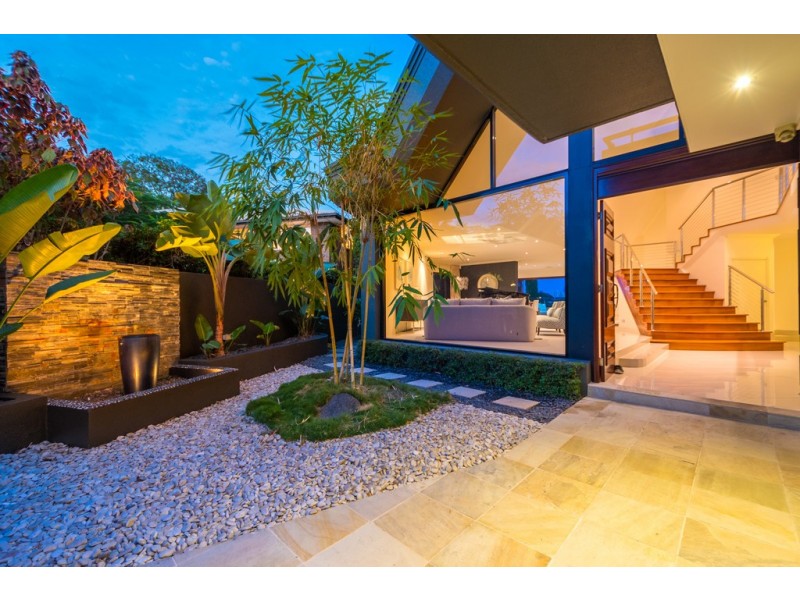 6 Platypus Avenue, Sorrento QLD 4217