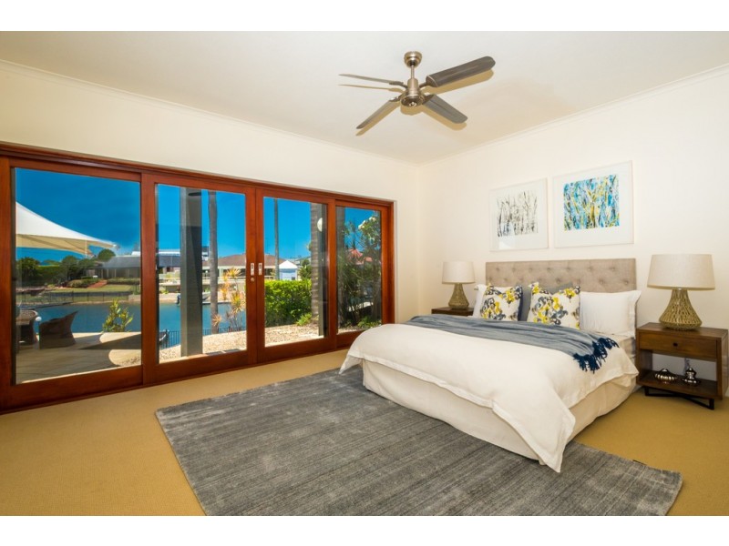 6 Platypus Avenue, Sorrento QLD 4217