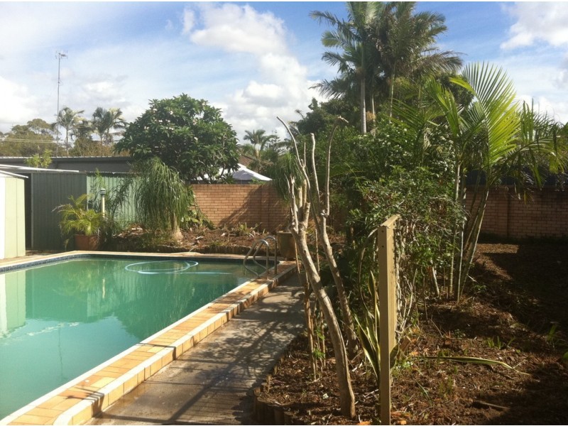 3 Gaye Parade, Miami QLD 4220