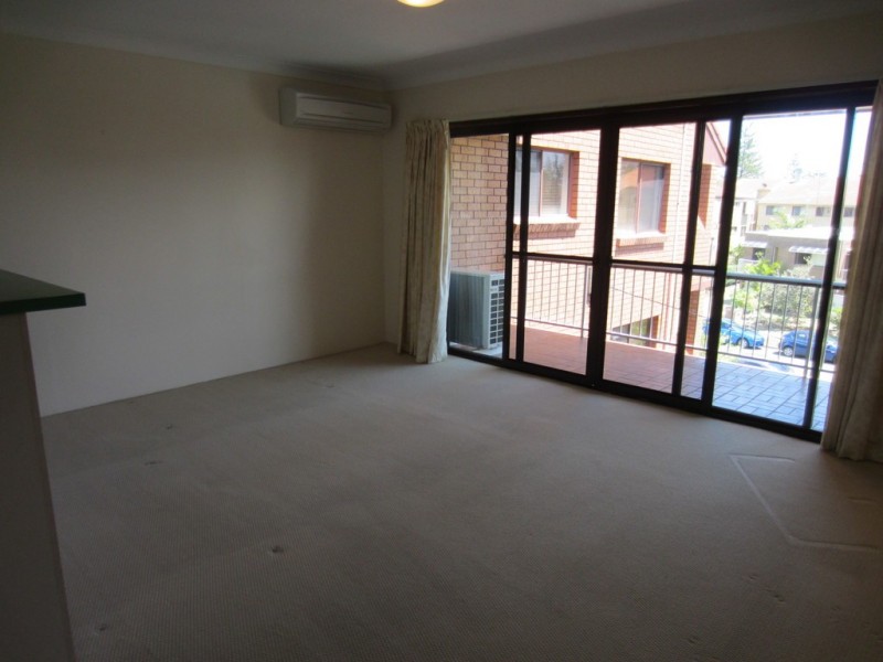 10/22 Britannia Avenue, Broadbeach QLD 4218