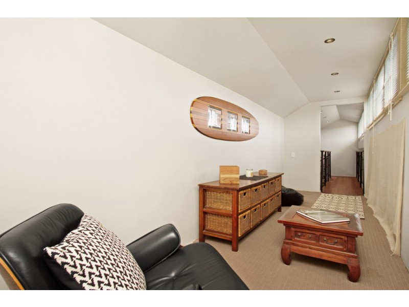 36 Allambi Avenue, Broadbeach Waters QLD 4218