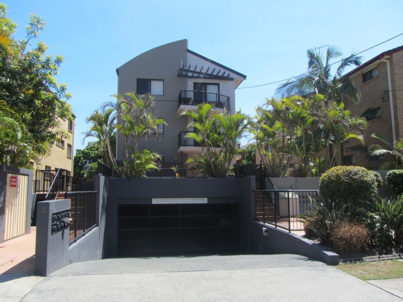 1/15 Britannia Avenue, Broadbeach QLD 4218