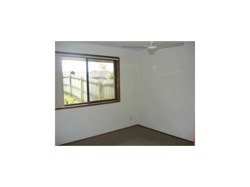 2/4 Wirth Terrace, Highland Park QLD 4211