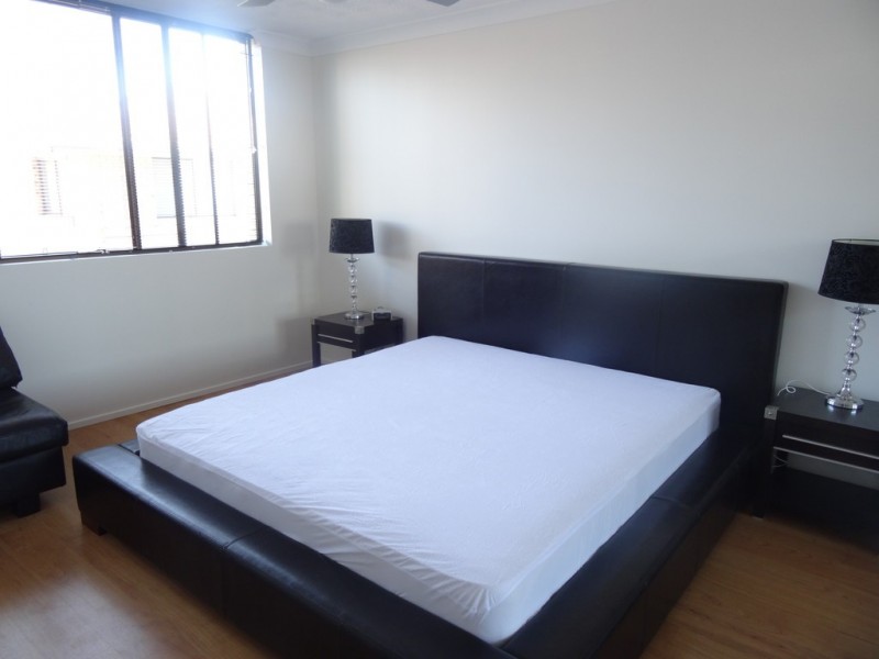 14/24 Second Avenue, Broadbeach QLD 4218