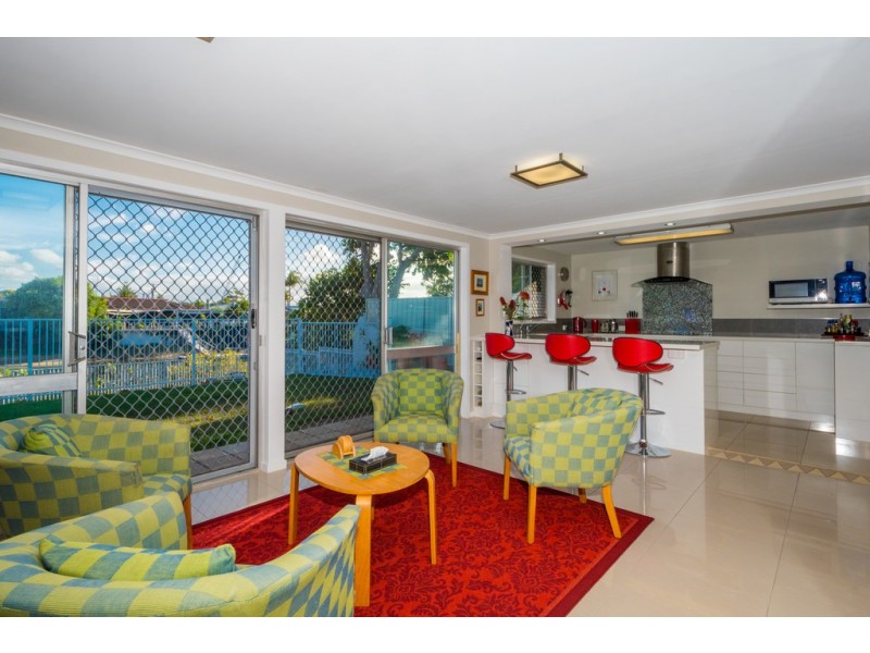 108 – 110 Salerno Street, Isle Of Capri QLD 4217