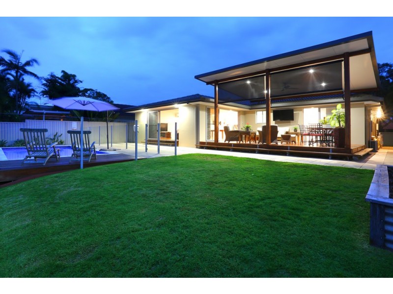 46 Alec Avenue, Mermaid Waters QLD 4218