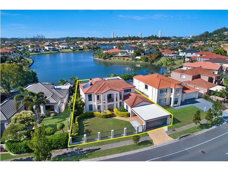 176 Dunlin Drive, Burleigh Waters QLD 4220