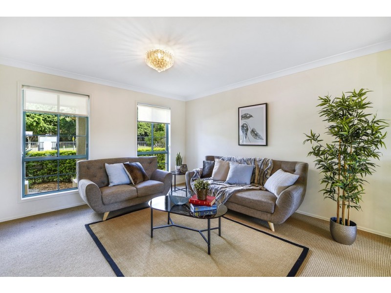 176 Dunlin Drive, Burleigh Waters QLD 4220