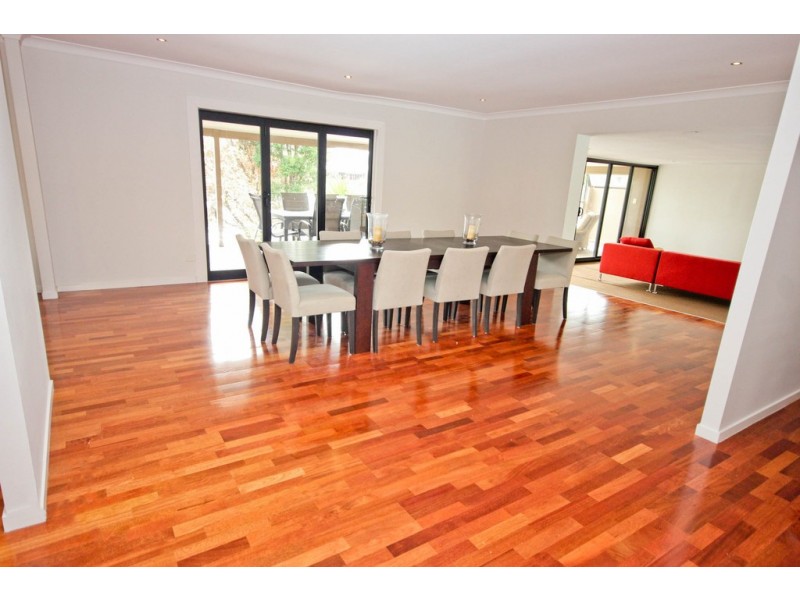 180 Burleigh Street, Burleigh Waters QLD 4220